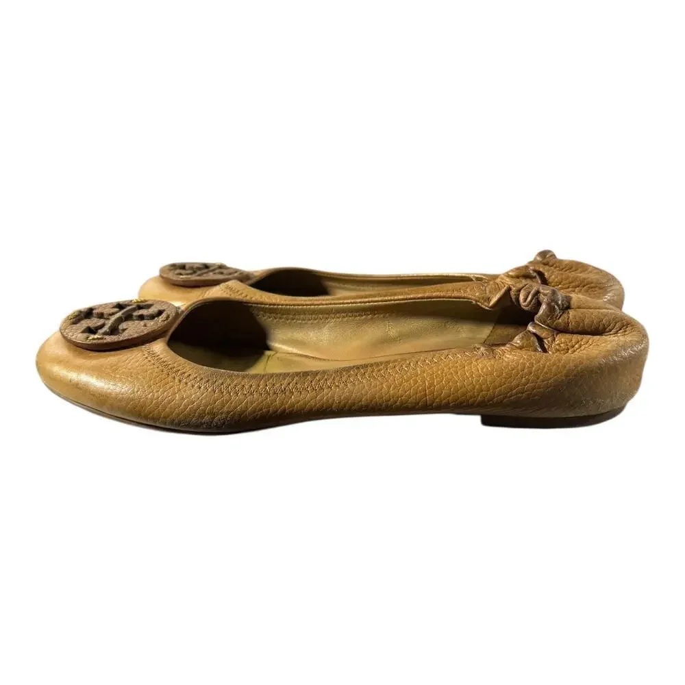 Tory Burch Reva Ballet Flats Brown 8 M Camel Leather Logo Medallion Elastic Back